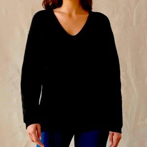 NEW WITH TAGS* WHITE + WARREN black cotton knit sweater. Size M